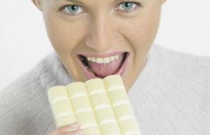 Niezdrowe jedzenie: 10 pokarmów, których powinnaś unikać