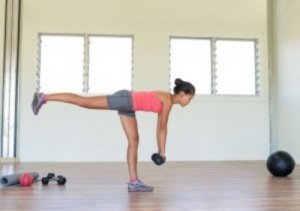 Jak prawidłowo wykonać martwy ciąg?