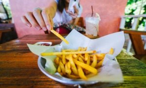 Źle zbilansowana dieta - jak szkodzi Twojemu ciału?