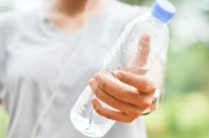 nawadnianie pozwala wyeliminować laktat