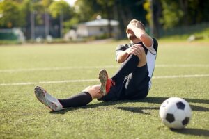 Kontuzjowany sportowiec - jak przyspieszyć zdrowienie?