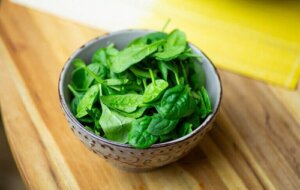 Żelazo w ćwiczeniach fizycznych: jaka jest jego rola?