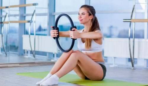 Koło do Pilatesu – jak z niego korzystać?