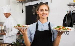 Sałatka z serem: cztery smakowite przepisy