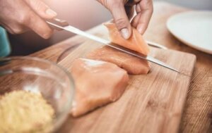 Przepisy na proste i zdrowe dania z mięsem