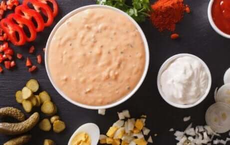 lekkie sosy różowy sos