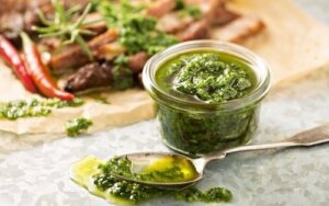 Sos chimichurri: poznaj wspaniały przepis