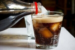 Coca-cola, Jakich składników lepiej unikać