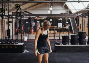 Wygodny strój sportowy – jakie ma zalety