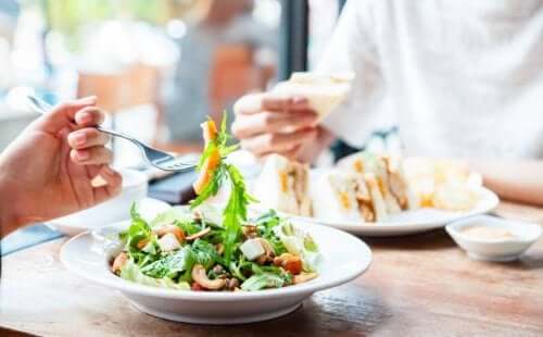 Sałatka - co jeść na mieście?