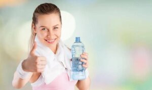 Właściwe nawodnienie podczas uprawiania sporu