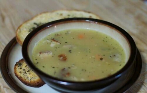 Sos z pora i szafranu – wypróbuj ten pyszny przepis