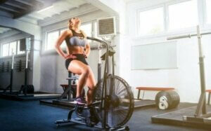 Ćwiczenia wytrzymałościowe, aby schudnąć i spalić tłuszcz